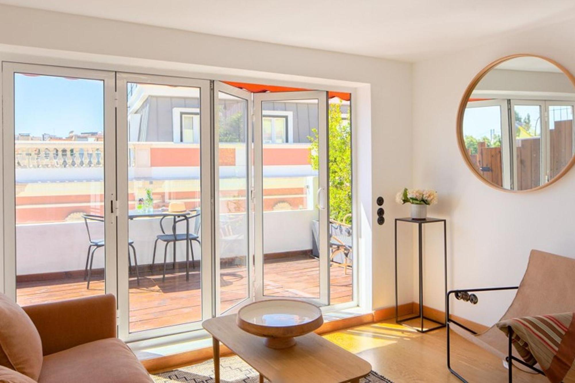 Apartment 1bdr With Terrace And View By Lovelystay